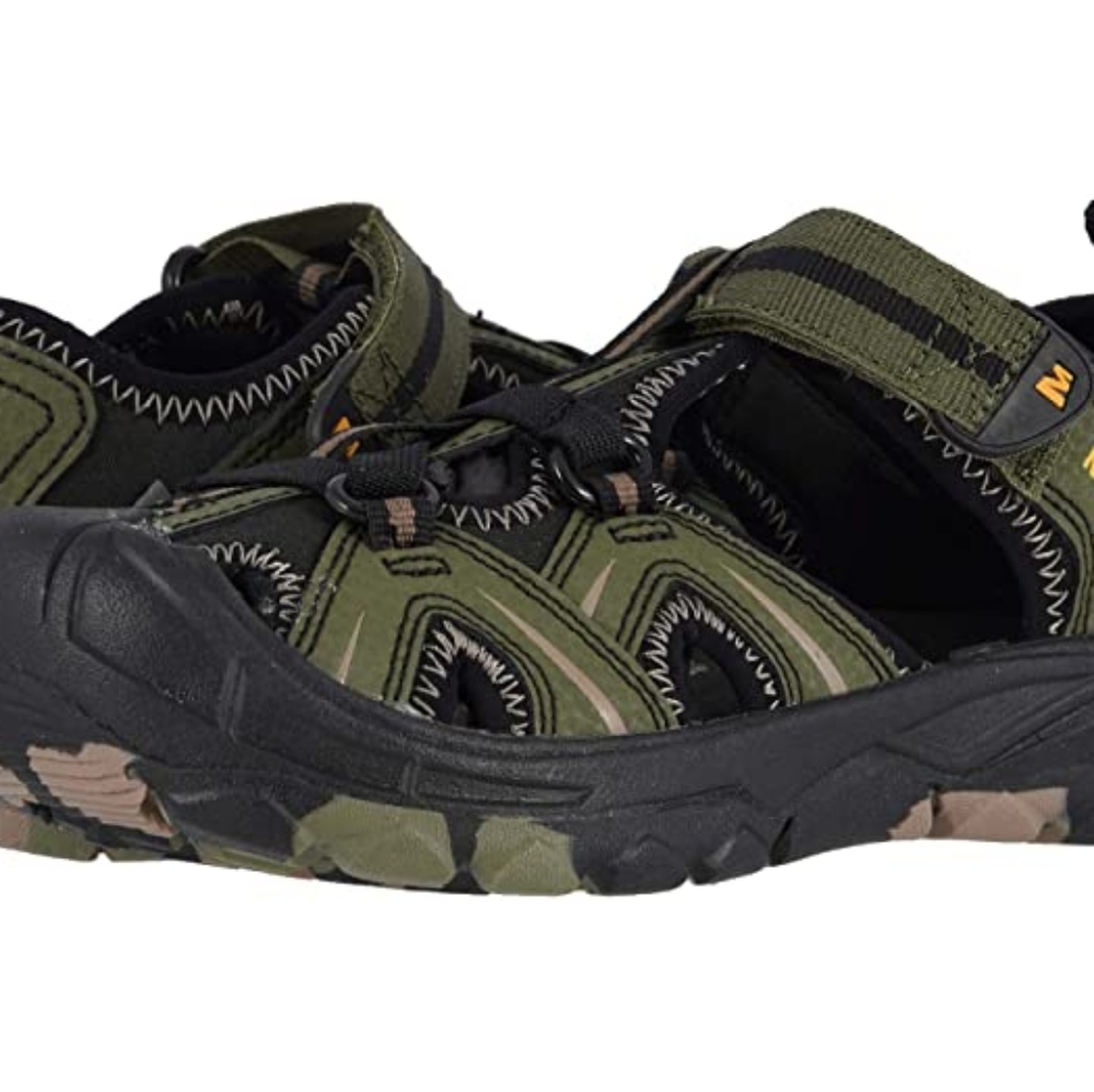 Merrell sandals Boys/ size 7